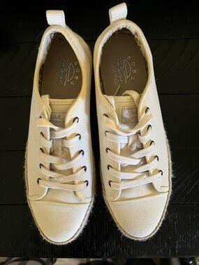 Skechers BOBS Women's Cream Lace-Up Canvas Sneakers